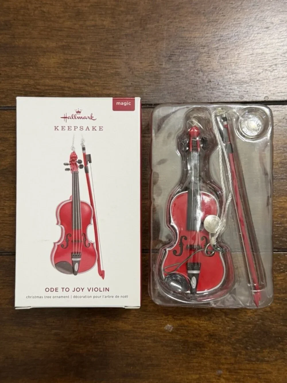 2019 Hallmark Keepsake Ode to Joy Violin Beethoven Magic Sound Ornament QGO2317